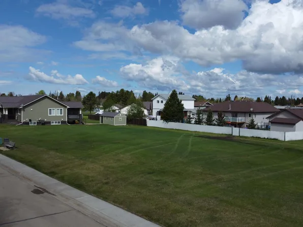 4524 50th Ave, Warburg, AB T0C 2T0