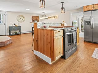 44 Little Alum Rd, Brimfield, MA 01010