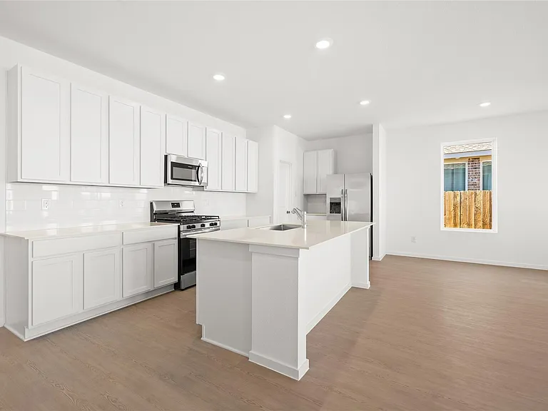 823 Heaven Dr — Photo 13