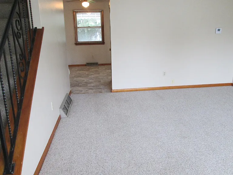 3944 Liberty St — Photo 4