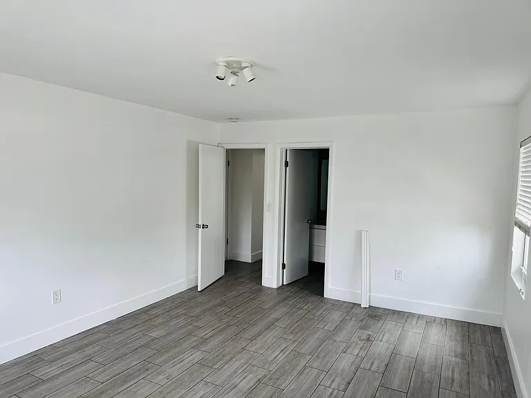 7910 Abbott Ave #6 — Photo 9