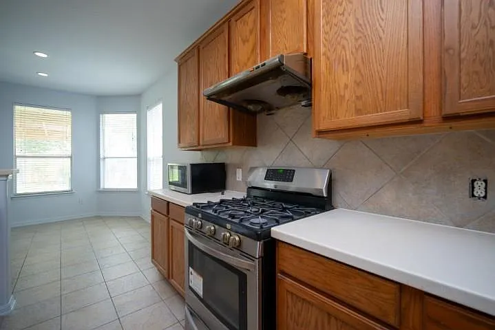 2322 Cool Springs Ln — Photo 12
