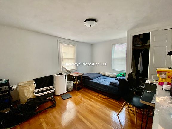 5th image of 136 Burget Ave #2