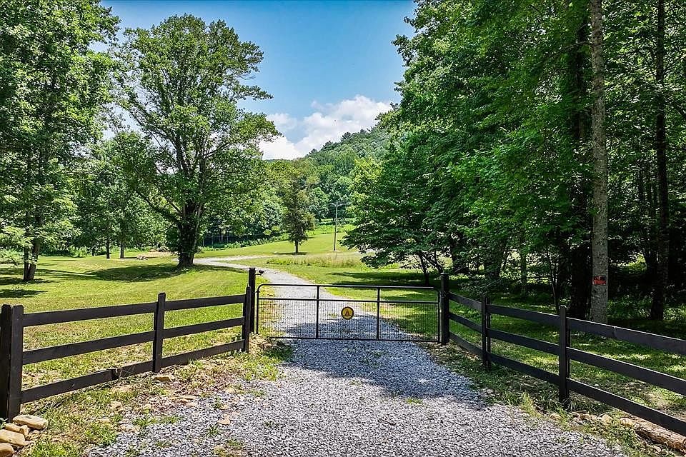 1st image of 2308 Viking Mountain Rd