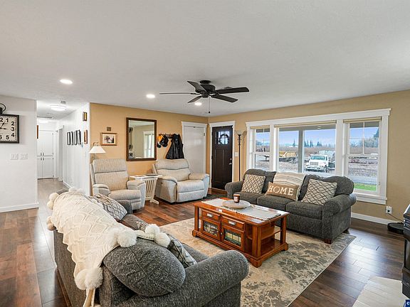 4th image of 30596 Horseshoe Dr SW