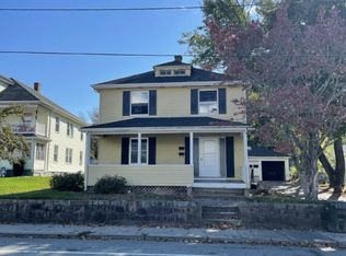 61 Oak St FLOOR 1, Westerly, RI 02891
