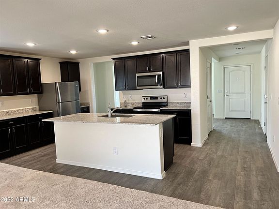 3rd image of 1528 E Inouye Dr