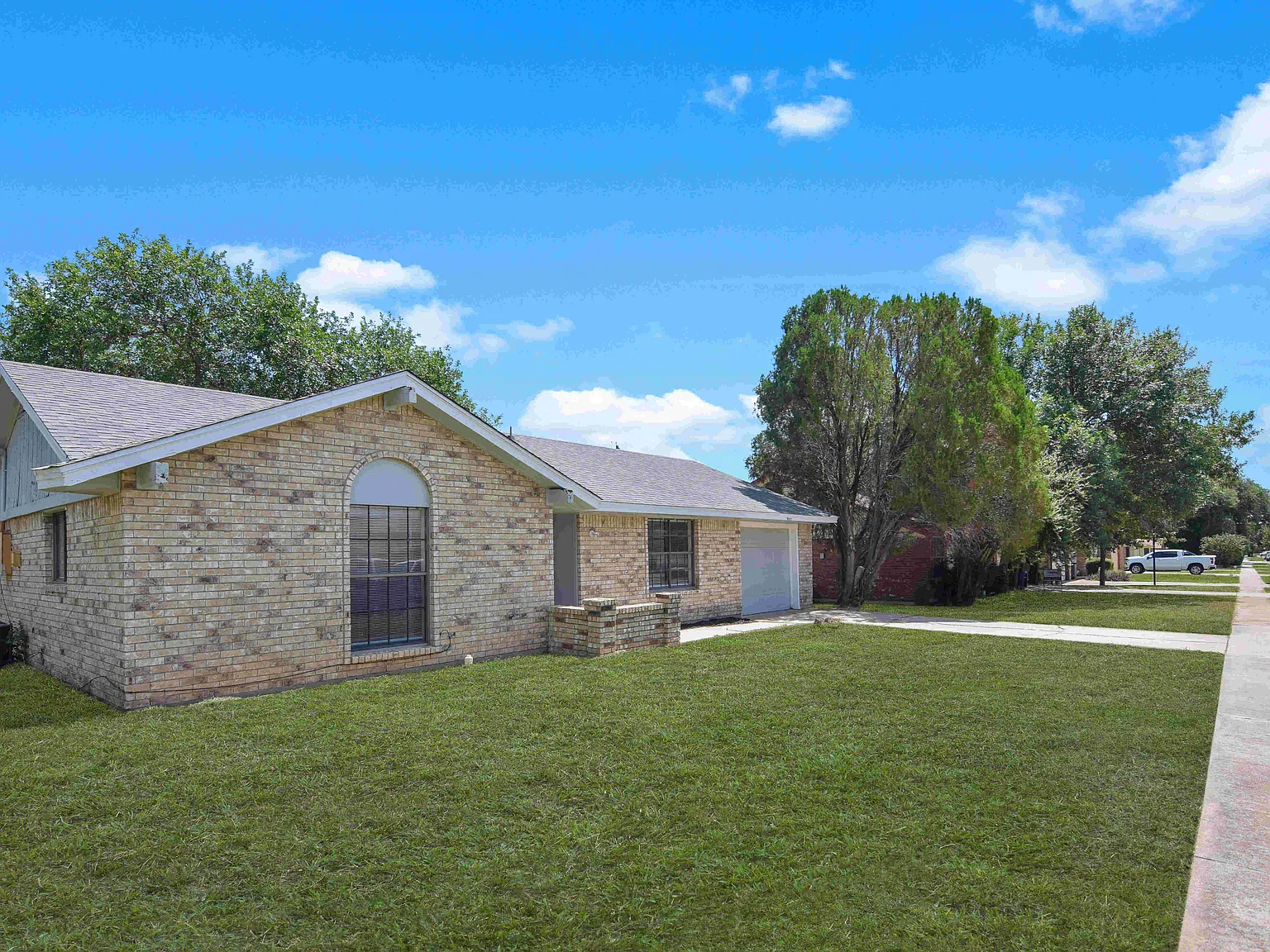 2002 Dusk Dr, Killeen — Photo 2