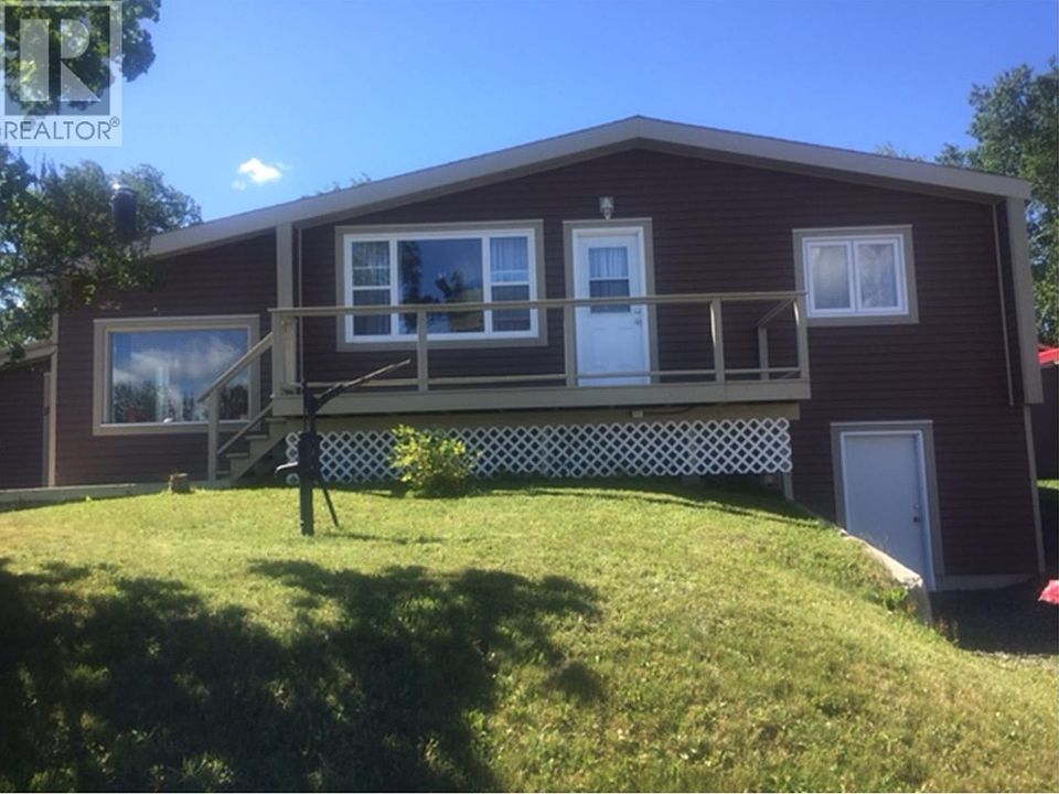 1st image of 11 Emerald Ave