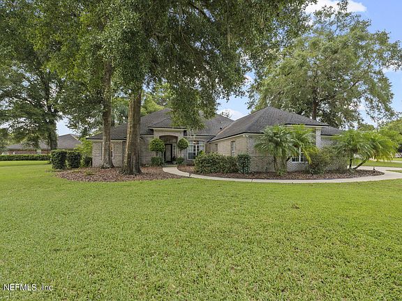 4th image of 1121 DOVER Drive