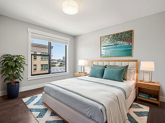 4th image of 2565 Washington St #502