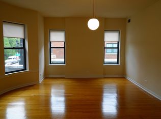 1000 W Argyle St APT 2S, Chicago, IL 60640