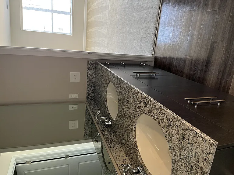 Clairmont at Trinity — Photo 164