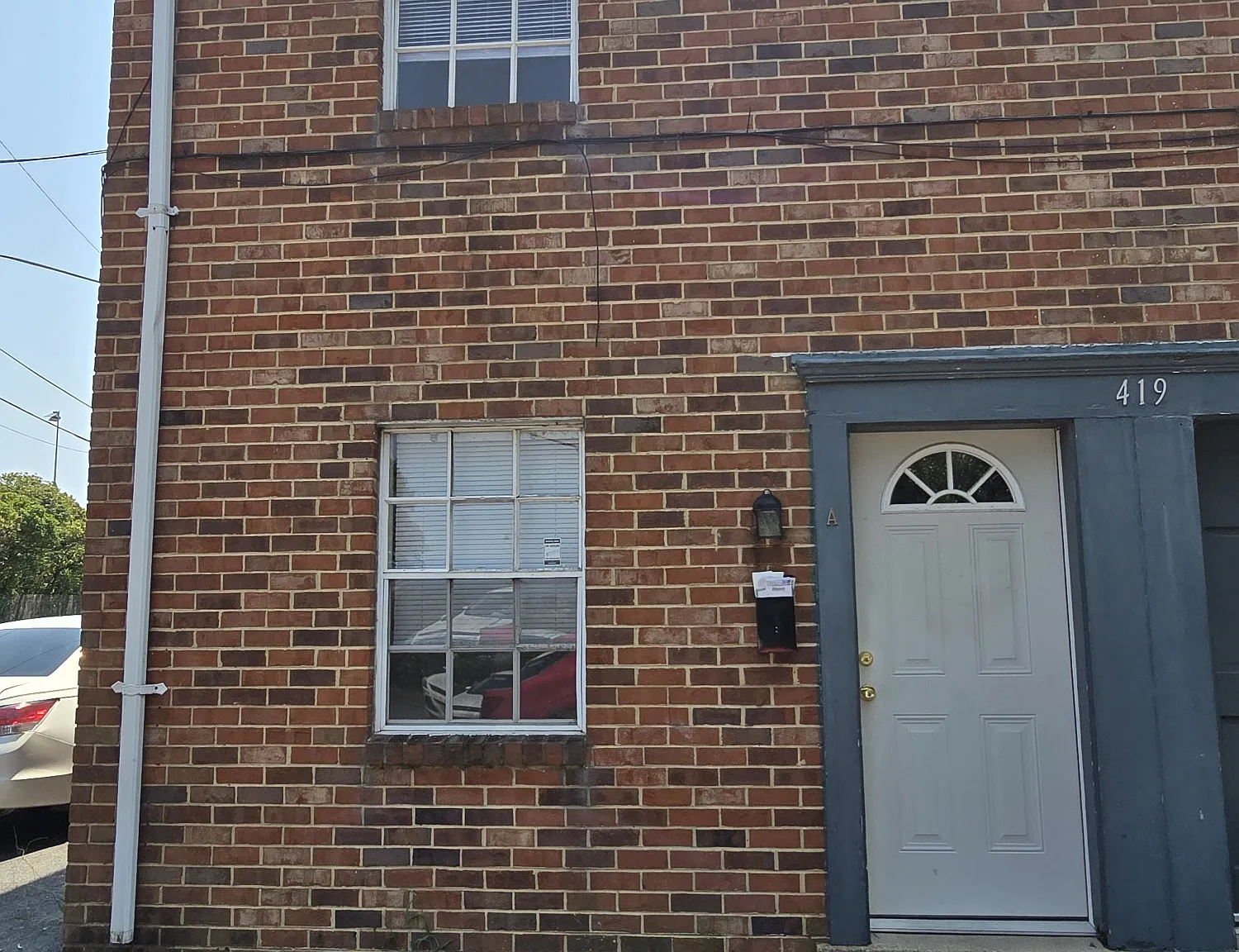 2 bed, 900 sqft, $995 — Photo 1