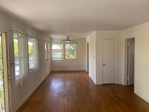 5th image of 958 11th St APT B