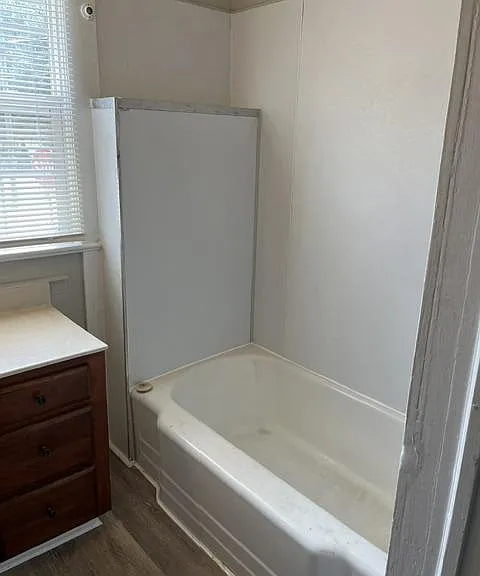 183 Ryan St — Photo 6