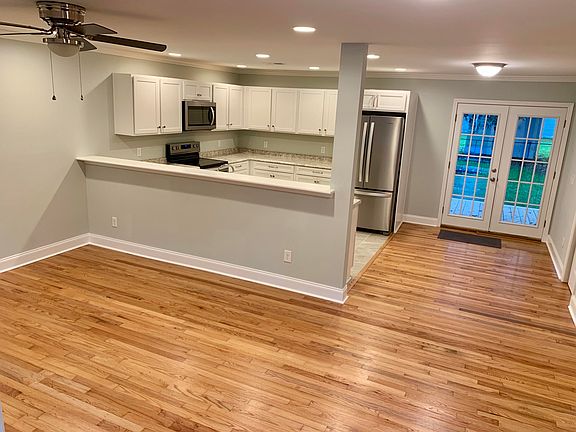 5th image of 2628 Dellwood Ave