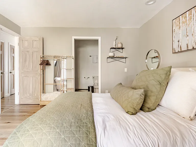 35 Upper Woodbridge Rd — Photo 10