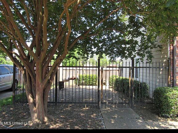 3rd image of 931 E Fortification St APT A