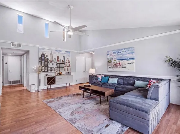 3155 E Ramon Rd Unit 906, Palm Springs, CA 92264