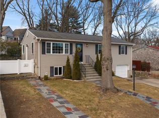 25 Malcolm St, Cranston, RI 02910