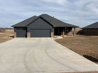 13728 NE Lafayette Dr, Elgin, OK 73538