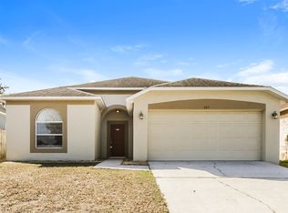 327 Sand Ridge Dr, Valrico, FL 33594