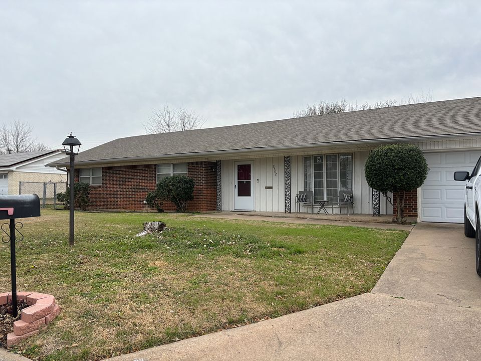 1st image of 2502 SE 15th St