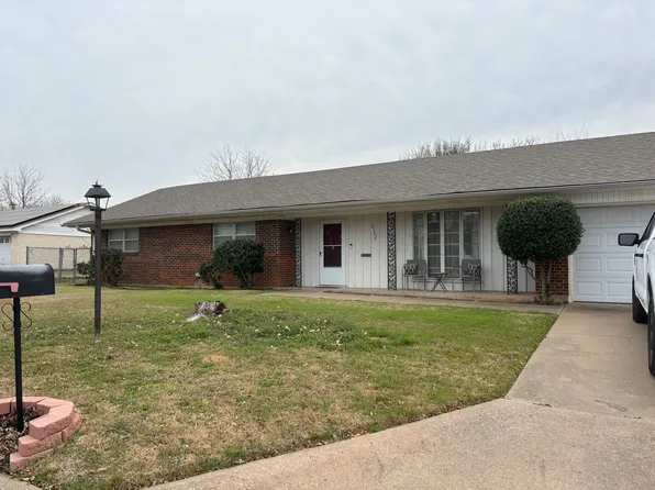 2502 SE 15th St, Mineral Wells, TX 76067