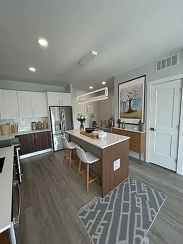 Residences at Sharon Gallery — Photo 82