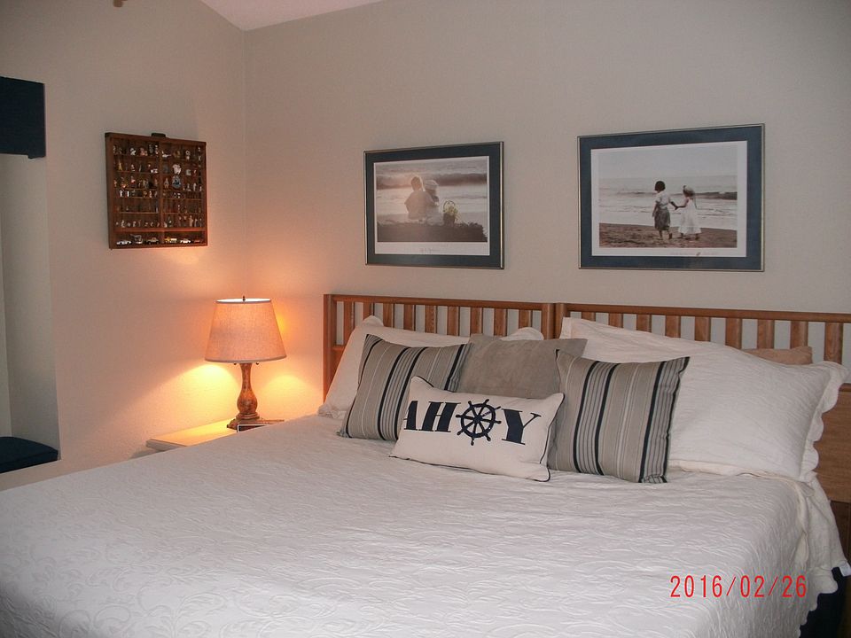 Guest bedroom