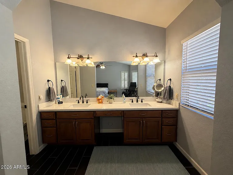 9418 W Tonto Ln — Photo 5