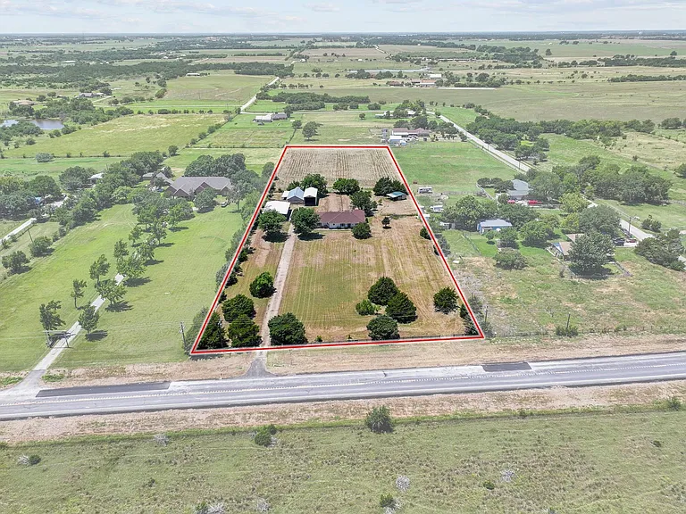 12869 FM 1385 — Photo 1