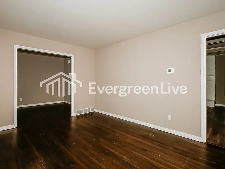 3285 Canyon Rd — Photo 2