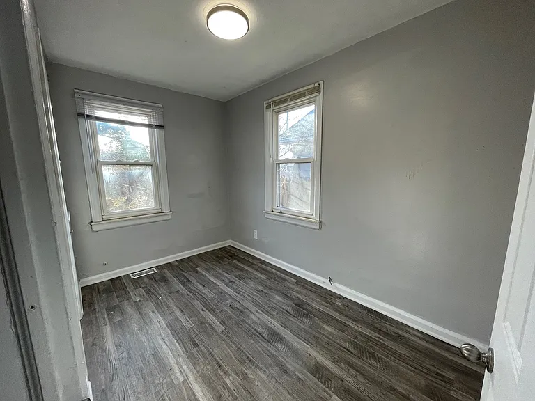 18722 Brady — Photo 8