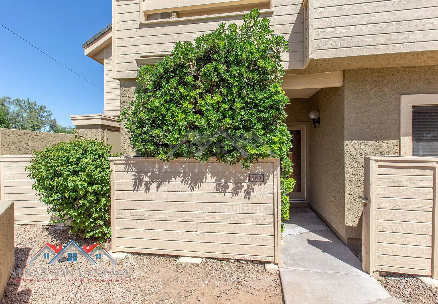 2 bed, 2.0 bath, 999 sqft, $1,549 — Photo 2