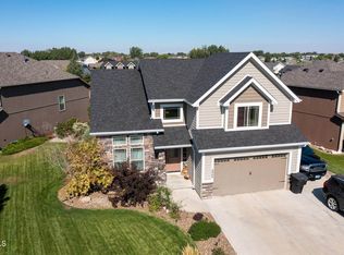 2008 Dublin Ln, Williston, ND 58801