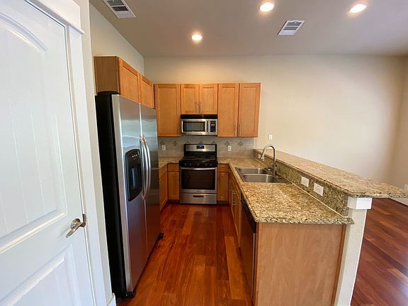 5th image of 4514 Depew Ave #B