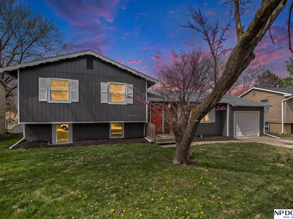 12764 Grover St, Omaha, NE 68144