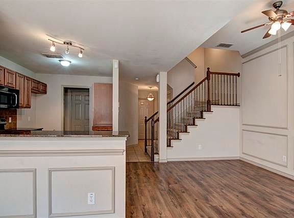 2nd image of 3908 Fernando Dr
