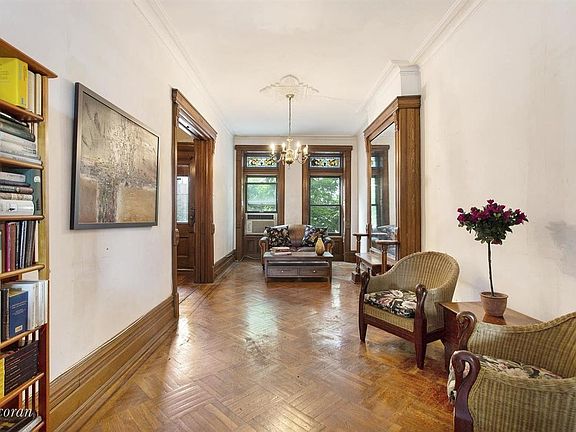 3rd image of 329 Park Pl
