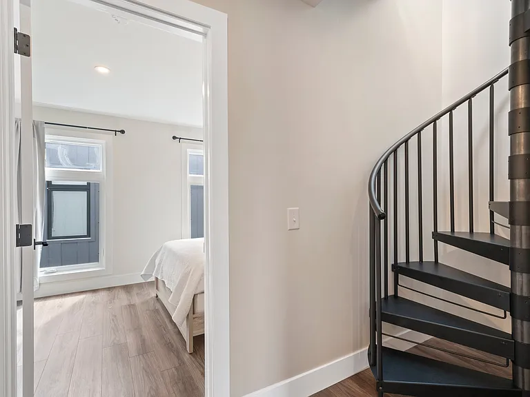 208 Gillis St #13 — Photo 6