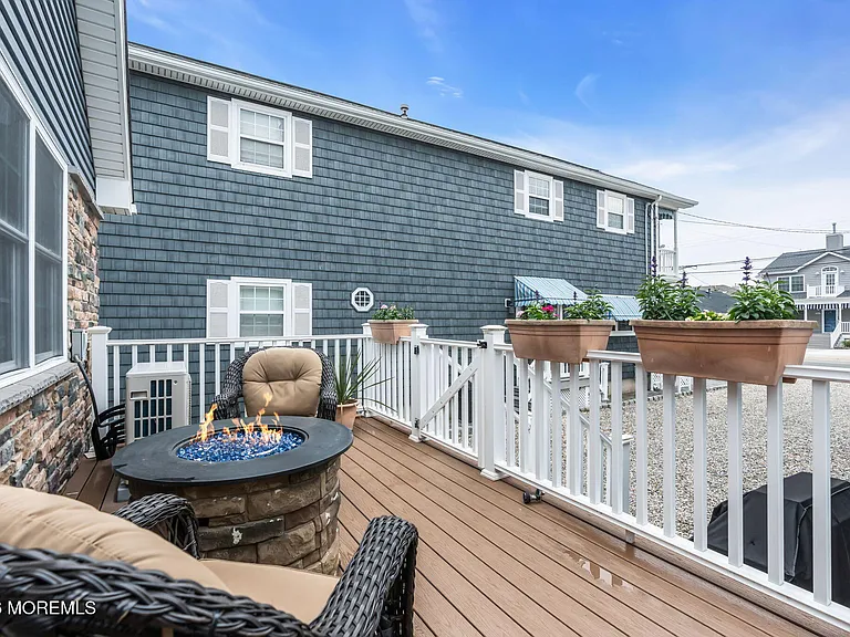 68 Decatur Ave — Photo 38