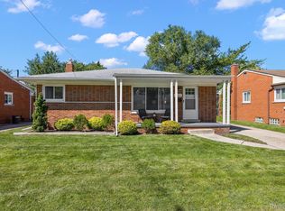 29161 Sherry Ave, Madison Heights, MI 48071