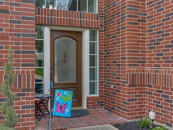 3rd image of 21303 Cumberland Way