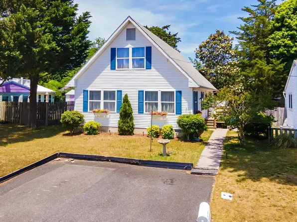 37417 4th St, Rehoboth Beach, DE 19971