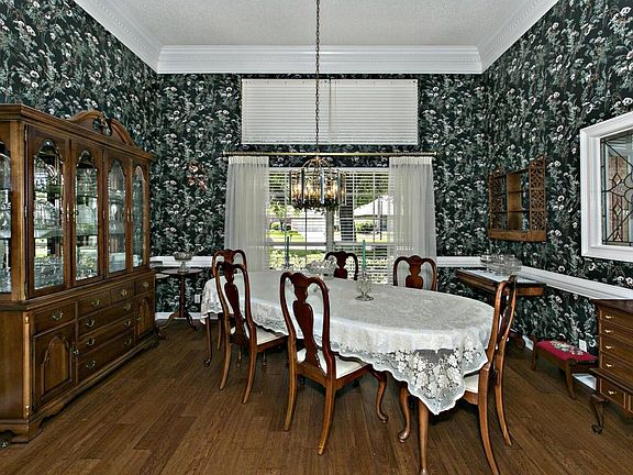 4th image of 11991 Oldfield Point Dr