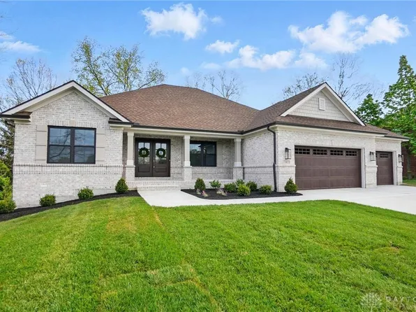 411 E Social Row Rd, Dayton, OH 45458