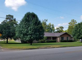 801 Richardson Dr, Henderson, TX 75654