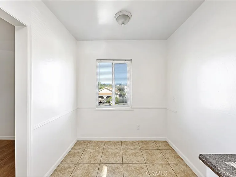 2770 Marengo St — Photo 6
